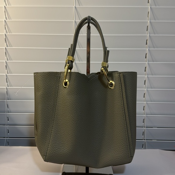 STEVE MADDEN BKARTA CROSSBODY BAG COLOR MILITARY GREEN TIK TOK VIRAL TRENDY NWOT - Picture 3 of 11